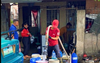 <p style="text-align: left;"><strong>WATER SHORTAGE.</strong> Households in an area in Barangay Mansilingan, Bacolod City avail of water supply on April 14, 2024. Several cities and municipalities have declared a state of calamity so that they could access local funds for water procurement.<em> (Photo courtesy of Bacolod City-PIO)</em></p>