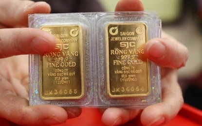 <p><strong>GOLD BARS. </strong>SJC-branded gold bullions. The State Bank of Việt Nam will resume gold bar auctions in an effort to improve supply to the market after 11 years of suspension. <em>(Photo by Minh Quyết/VNA/VNS)</em> </p>
