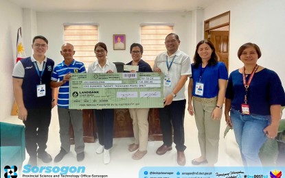 <p><strong>LIVELIHOOD GRANT.</strong> Officials of the Department of Science and Technology (DOST) in Sorsogon and the local government unit of Barcelona pose for a photo opportunity during the awarding of a PHP520,000 grant to an association of farmers in the town on April 16, 2024. The grant is expected to boost the traditional method of vinegar making and increase the farmers' income and production.<em> (Photo courtesy of DOST-Sorsogon)</em></p>
<p> </p>