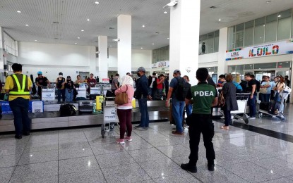 <p><strong>DRUG-CLEARED.</strong> Philippine Drug Enforcement Agency tightens its watch at airports as one way to prevent the entry of illegal drugs. PDEA information officer Graziella Tanaleon, on Friday (April 19, 2024), said three provinces in Western Visayas achieved 100 percent drug-cleared status. <em>(Photo courtesy of PDEA VI)</em></p>