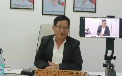<p><strong>REGISTER ONLINE.</strong> Labor and Employment Western Visayas regional director lawyer Sixto Rodriguez Jr. on Monday (April 22, 2024) calls on interested job seekers for the Labor Day job fair to pre-register online. In a press conference, he said there are over 12,000 job vacancies made available by 172 participating employers. <em>(PNA photo by PGLena)</em> </p>