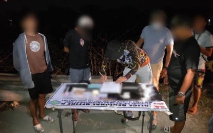 <p><strong>SEIZED DRUGS.</strong> Police operatives conduct an inventory of seized drugs during an operation in Barangay San Jose, Arevalo, Iloilo City, Tuesday (April 23, 2024). The operation arrested two high-value individuals and seized over PHP2.65 million worth of suspected shabu. <em>(Photo courtesy of RPDEU 6)</em> </p>