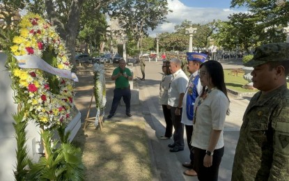 <p><strong>WREATH-LAYING.</strong> Government officials and several veterans and their families lay wreaths at the marker of fallen World War II veterans on Friday (April 26, 2024). The 79th liberation day anniversary from the Japanese occupation was commemorated with a simple ceremony at the Quezon Park in Dumaguete City, Negros Oriental. <em>(PNA photo by Mary Judaline Flores Partlow)</em></p>