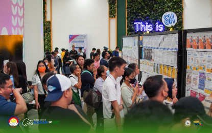 <p><strong>JOB HUNTERS.</strong> Jobseekers flock to the job fair organized by the Department of Labor and Employment-Northern Mindanao Region and the city government of Cagayan de Oro on Wednesday (May 1, 2024). Some 9,000 vacancies are available for those who will qualify for on-the-spot hiring.<em> (Photo courtesy of PESO-Cagayan de Oro)</em></p>