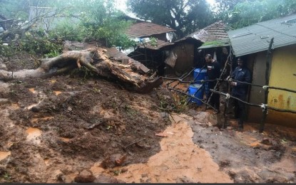 <p><strong>DEVASTATION.</strong> At least 14 people died when heavy floods and landslides hit Indonesia's Suwalesi Island over the weekend. Over 1,000 houses were affected by heavy flooding. <em>(Anadolu)</em></p>