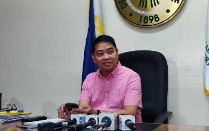 <p><strong>AGRI-FISHERY PRODUCTION.</strong> Department of Agriculture (DA) Assistant Secretary Arnel de Mesa says the department expects better production in the agri-fishery sector in the coming months in an interview on Wednesday (May 8, 2024). De Mesa said the DA expects to hit around 1 to 2 percent growth performance for 2024 despite the lingering effects of the of El Niño phenomenon. <em>(PNA photo of Stephanie Sevillano)</em></p>