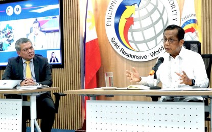 <p><strong>ECONOMIC GROWTH.</strong> National Statistician Dennis Mapa (left) and National Economic and Development Authority Secretary Arsenio Balisacan hold a press briefing on Thursday (May 9, 2024) in Quezon City for the first quarter 2024 performance of the Philippine economy. Balisacan said Philippine economic growth at 5.7% outpaced that of China, Indonesia, and Malaysia. <em>(PNA photo by Ben Briones)</em></p>