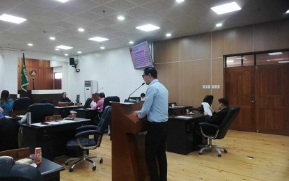 <p><strong>ADVISORY COMMITTEE</strong>. Board member Alfie Jay Niquia sponsors the multi-stakeholder education sector mechanism (ESM) ordinance during their regular session on Monday (May 13, 2024). Niquia said the ordinance, approved on final reading by the provincial board, mandates the ESM to serve as an advisory committee for the early grade learning. (<em>PNA photo by Annabel Consuelo J. Petinglay)</em></p>