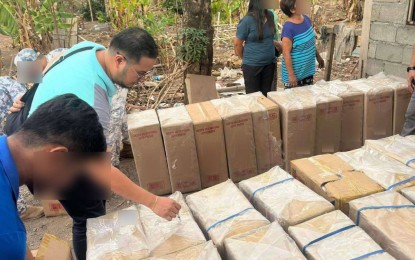 <p><strong>ILLICIT CIGARETTES</strong>. Government confiscates more than 200,000 packs of illicit cigarettes from seven makeshift warehouses in Brooke's Point, Palawan. The Bureau of Internal Revenue said illicit traders and possessors were found responsible for PHP150.6 million in tax liability. <em>(Photo courtesy of BIR)</em></p>