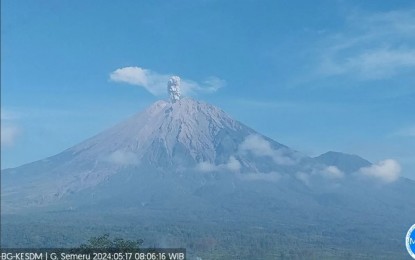 Mount Semeru in East Java erupts five times