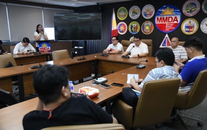 <p><strong>INFO DRIVE EXTENDED.</strong> MMDA chair Romando Artes (center) speaks in a press briefing at the MMDA headquarters in Pasig City on Monday (May 20, 2024). Artes said the information campaign on prohibition of e-bikes, e-trikes, and other similar light vehicles on national roads that are under its jurisdiction will be extended by one week. <em>(Photo courtesy of MMDA)</em></p>