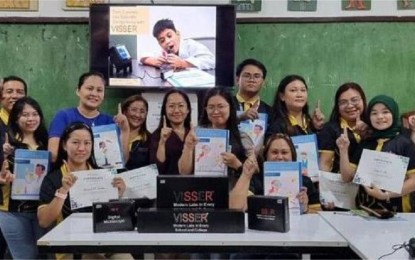 <p><strong>LAB IN A BOX.</strong> The Tanay Senior High School (TSHS) in Tanay, Rizal on Tuesday (May 21) received the DOST-Calabarzon funded Versatile Instrumentation System for Science Education and Research (VISSER) to aid in Science, Technology, Engineering and Mathemathics education. Each kit, which costs PHP80,000, allows students to perform over 50 experiments. <em>(Photo courtesy of DOST Rizal PSTO)</em></p>