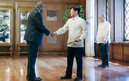 <p><strong>NEW ENVOY.</strong> President Ferdinand R. Marcos Jr. welcomes Ambassador-designate of the Republic of Djibouti Ibrahim Bileh Doualeh during his courtesy call at Malacañang Palace on Wednesday (May 22, 2024). During the courtesy call, the President thanked the government of Djibouti for helping Filipino seafarers affected by the Houthi missile attack on M/V True Confidence in the Gulf of Aden last March. <em>(Presidential Communications Office photo)</em></p>