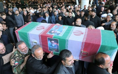 <p><strong>FUNERAL. I</strong>ranians attend a funeral prayer for the late Iranian President Ebrahim Raisi, Foreign Minister Hossein Amir-Abdollahian and other officials who died in a helicopter crash at the Tehran University campus in Tehran, Iran on May 22, 2024. Raisi will be laid to rest Thursday in the shrine of Imam Reza in Mashad. <em>(Anadolu)</em></p>