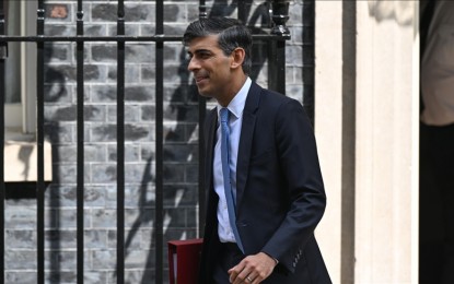 <p><strong>ELECTIONS</strong>. British Prime Minister Rishi Sunak leaves 10 Downing Street, the official residence and office of the Prime Minister, to attend Prime Minister's Questions (PMQs) session at the House of Commons in London, United Kingdom on May 1, 2024. Sunak on Wednesday (May 22) announced that a general election in the UK would be held on July 4, following the King’s approval of the request for the dissolution of parliament. <em>(Photo by Anadolu)</em></p>