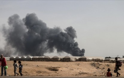 <p><strong>LIVES LOST.</strong> Palestinians, carrying their personal belongings with them, migrate to the areas where they consider as safe after the Israeli army targeted tents in Al-Mawasi, previously declared as a "safe zone" by Israel, in the city of Rafah in the southern Gaza, where forcibly displaced Palestinians are located on May 28, 2024. US National Security Council spokesperson John Kirby said "we certainly condemn the loss of life" but maintained that Israel is continuing to carry out an investigation that he said would shed further light on the attack. <em>(Anadolu photo)</em></p>