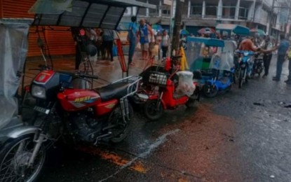 <p>Pedicabs and e-trikes parked by the roadside in Bacolod City in this file photo.<em>(Photo courtesy of Bacolod Traffic Authority Office)</em></p>