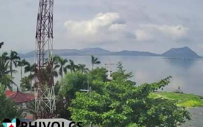 <p><strong>DEGASSING ACTIVITY.</strong> Degassing activity at the Taal main crater on Friday (June 7, 2024) which generated volcanic smog in the area. The public is advised to take precautions against vog exposure. <em>(Screenshot from Phivolcs Facebook)</em></p>