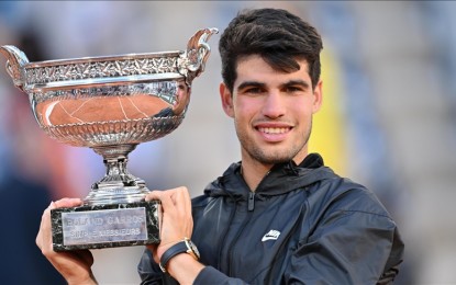 Alcaraz beats Zverev, wins 2024 French Open title