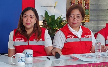 <p><strong>FINANCIAL AID</strong>. Dahlia Padillo (right), Department of Social Welfare and Development-Davao Assistant Regional Director for Operations, says during the Kapihan sa Bagong Pilipinas in Davao City on Tuesday (June 11, 2024) that the agency has downloaded PHP1.5 billion worth of emergency cash transfer to three Davao Region provinces. DSWD-11 disbursed the amount to 182,867 beneficiaries in Davao del Norte, Davao de Oro and Davao Oriental.<em> (PNA photo by Robinson Niñal Jr.)</em></p>