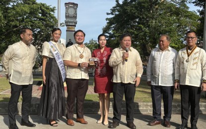 <p><strong>DEVELOPMENT. </strong>Dumaguete City Mayor Felipe Antonio Remollo (3rd from right) leads city officials, employees, and government agencies during the 126th Independence Day commemoration at Quezon Park on Wednesday (June 12, 2024). Remollo said the signing of the proposed Negros Island Region into law would spur economic development in the city and the whole province of Negros Oriental. <em>(PNA. photo by Mary Judaline Partlow)</em></p>