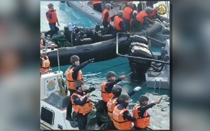 <p><strong>AGGRESSIVE CONDUCT.</strong> China Coast Guard personnel brandish bladed and pointed weapons on Filipino troops carrying out a humanitarian rotation and resupply mission to the BRP Sierra Madre in Ayungin Shoal on June 17, 2024. The Philippine government on Monday (June 24,) said the incident was an “aggressive and illegal use of force” by the CCG. <em>(Photo courtesy of the AFP)</em></p>