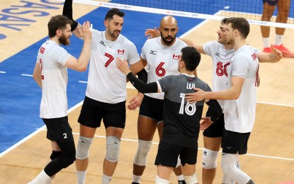 <p><strong>UNBEATEN.</strong> Players from Canada celebrate after prevailing over Brazil, 26-24, 25-19, 26-24, in the Men's Volleyball Nations League (VNL) Week 3 at the SM Mall of Asia Arena in Pasay City on Friday (June 21, 2024). The Canadians are unbeaten in three outings in the ongoing leg.<em> (Photo courtesy of VNL) </em></p>
