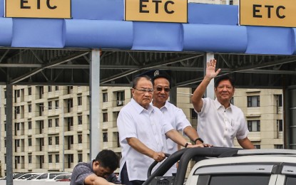 <p><strong>EASE TRAFFIC</strong>. President Ferdinand R. Marcos Jr. (waving) attends the inauguration of CAVITEX-C5 Link Sucat Interchange and later, the groundbreaking of the CAVITEX-CALAX Link and the CAVITEX-C5 Link Segment 3B, on Friday (June 21, 2024). The new segment is expected to enhance travel efficiency and ease commute for Filipinos, he said. <em>(PNA photo by Joan Bondoc) </em></p>