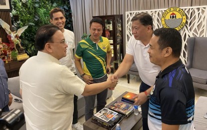<p><strong>FUTSAL WORLD CUP. </strong>Acting Mayor Raymond Alvin Garcia shakes hand with Philippine Football Federation president John Anthony Gutierrez during the latter's visit at the Cebu City Hall on Monday (June 24, 2024). Gutierrez said PFF is rallying support from the local government after the  Fédération Internationale de Football Association (FIFA) chose Cebu City as the venue for the Futsal Women's World Cup in November 2025. (<em>PNA photo by Ramil Ayuman)</em></p>