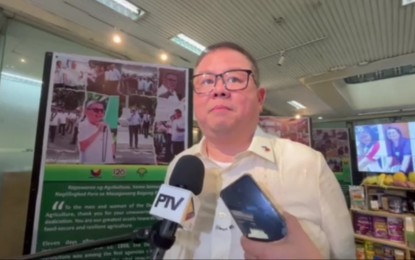 <p><strong>MORE AID TO FARMERS.</strong> Agriculture Secretary Francisco Tiu Laurel Jr. assures additional assistance to farmers amid the tariff cut on imported rice in an interview on Monday (June 24, 2024). Under EO 62, the tariff will be subject to review every four months to determine if there's a need for adjustments considering factors that might affect local farmers. <em>(Screengrab)</em></p>