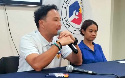 <p><strong>CRITERIUM RACE</strong>. Go For Gold founder Jeremy Go (left) talks about the criterium race set on June 30, 2024 at the City Di Mare in Cebu during the Philippine Sportswriters Association (PSA) Forum at the Rizal Memorial Sports Complex on Tuesday (June 25, 2024). Also in photo is Philcycling race official Sunshine Vallejos. <em>(PNA photo by Jean Malanum) </em></p>
