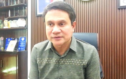 <p><strong>EDUCATION SUPPORT.</strong> The Tabuk City government has increased the financial support for 750 teaching and non-teaching personnel to PHP1,000 a month, Mayor Darwin Estrañero said in an interview on Tuesday (June 25, 2024). The city government also provides financial assistance to indigent college students. <em>(PNA photo by Liza T. Agoot)</em></p>