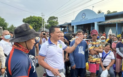 <p><strong>INSPECTION.</strong> Mayor Jose Chubasco Cardenas (2nd from left) of Canlaon City, Negros Oriental talks to his constituents two days after the June 3, 2024 eruption of Mt. Kanlaon. The mayor said life in the city has returned to normal, with the local government unit now focused on recovery efforts. <em>(Photo courtesy of SALTA Canlaon Official Facebook)</em></p>