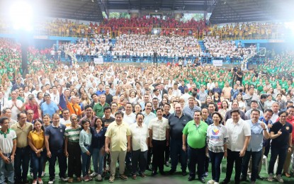 <p><strong>JAMPACKED.</strong> The Macias Sports Center in Dumaguete City, Negros Oriental is packed during the visit of President Ferdinand R. Marcos Jr. (center) on Thursday (June 27, 2024). The President led the ceremonial distribution of a total of PHP70 million in financial assistance for thousands of farmers and fisherfolk from the provinces of Negros Oriental and Siquijor. <em>(PNA photo by Mary Judaline Flores Partlow)</em></p>