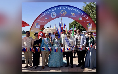 <p><strong>INDEPENDENCE EVENT.</strong> Senator Jinggoy Estrada (5th from left) joins the 126th Independence Day’s culminating event, Sandiwa Fiesta sa Europa, in Milan, Italy on Sunday (June 30, 2024). Consul General Elmer Cato (6th from left) thanked Estrada for gracing the event.<em> (Photo courtesy of Alona Cochon)</em></p>