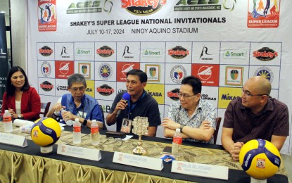 <p><strong>SUPER LEAGUE</strong>. Spavi president and CEO Vic Gregorio (center) discusses the upcoming Shakey’s Super League (SSL) National Invitationals in a press conference at the Shakey’s Malate in Manila on Tuesday (July 9, 2024). The tournament will start on Wednesday. <em>(PNA photo by Jess M. Escaros Jr.)</em></p>