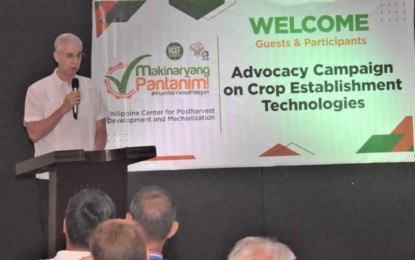 <p><strong>ADVOCACY CAMPAIGN</strong>. Negros Occidental Governor Eugenio Jose Lacson speaks at the opening of the two-day advocacy campaign and technology demonstration attended by rice farmer-beneficiaries at the Negros Residences in Bacolod City on Tuesday (July 9, 2024). Initiated by the Philippine Center for Postharvest Development and Mechanization, the activity aims to increase the utilization rate of crop establishment technologies among Negrense farmers. <em>(Photo courtesy of PIO Negros Occidental)</em></p>