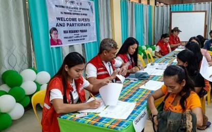 <p><strong>PAYOUT.</strong> The Department of Social Welfare and Development (DSWD) in Regional 6 starts the payout to the 301 Risk Resiliency Program beneficiaries in the Municipality of Barbaza, Antique province, on Wednesday (July 10, 2024).  The program has 2,289 total beneficiaries from five municipalities of the province. (<em>Photo courtesy of Antique Provincial Information Office)</em></p>