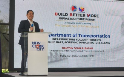 <p><strong>FIRST CABLE CAR</strong>. Department of Transportation (DOTr) Undersecretary Timothy John Batan presents the agency's projects and programs during the Build Better More Infrastructure at the National Government Administrative Center at New Clark City in Capas, Tarlac on Thursday (July 11, 2024). Batan said the country's first cable car service may operate in 2028. <em>(PNA photo by Kris M. Crismundo)</em></p>