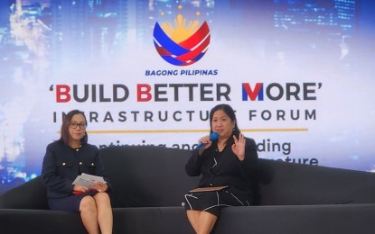 <p><strong>MORE PROJECTS.</strong> PPP Center Executive Director Ma. Cynthia Hernandez (right) answers questions from the media during the Build Better More Infrastructure Forum at the National Government Administrative Center in New Clark City, Capas, Tarlac on Thursday (July 11, 2024). She said the PPP Center listed 143 projects in the pipeline as of July this year. <em>(PNA photo by Kris M. Crismundo)</em></p>