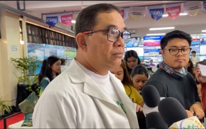 <p><strong>ATHLETES' WELFARE. </strong>Cebu City Medical Center director Peter Mancao answers questions from the media about some athletes diagnosed with dengue while others suffered food poisoning on Friday (July 12, 2024). Mancao said the center remains vigilant in attending to the needs of these athletes as instructed by acting Mayor Raymond Alvin Garcia. <em>(Contributed photo)</em></p>