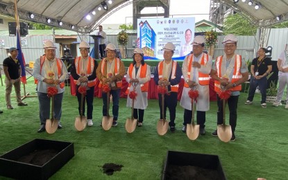 <p><strong>HEALTH CARE HUB</strong>. Officials of Ako Bicol Party-List, Bicol Regional Hospital and Medical Center (BRHMC), and Department of Health-Bicol in a photo opportunity during the groundbreaking ceremony and capsule laying of the PHP300-million Women's Health and Child Care Specialty Center in Daraga, Albay on Tuesday (July 16, 2024). The new facility that will rise inside the compound of BRHMC will have a capacity of more than 120 beds. <em>(PNA photo by Connie Calipay)</em></p>