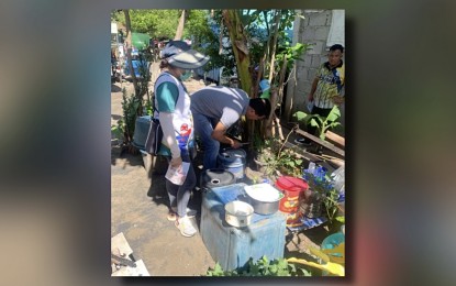 <p><strong>DENGUE WATCH</strong>. Provincial Health Office team conducts larval survey in the communities in the province of La Union in this undated photo. The provincial government remains vigilant against dengue cases amid the decrease in cases this year. <em>(Photo courtesy of Province of La Union)</em></p>