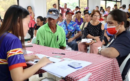 <p><strong>GOV’T AID.</strong> Some 2,826 farmers and fisherfolk from the different towns in Agusan del Norte are benefiting from the Presidential Assistance for Farmers, Fisherfolk, and Families (PAFFF) program of President Ferdinand R. Marcos Jr. through the three-day payout that will culminate on Friday (July 19, 2024). Each of the beneficiaries will get PHP10,000 in cash assistance from the program.<em> (Photo courtesy of DA-13)</em></p>