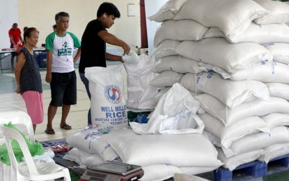 <p><strong>CHEAPER RICE.</strong> Consumers buy affordable agricultural products and other food items at the Kadiwa Center located at the BPI Multipurpose Hall in San Andres, Malate, Manila on July 19, 2024. The Department of Agriculture (DA) on Tuesday (Aug. 6, 2024) said rice prices in the retail market may go lower with more Kadiwa sites offering cheap rice. <em>(PNA file photo by Yancy Lim)</em></p>