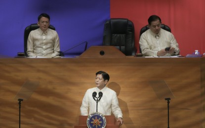 <p><strong>CLIMATE ACTION</strong>. President Ferdinand R. Marcos Jr. asks Congress to pass a law that will accord the Philippines legality for its membership to the Loss and Damage Fund Board, in his third State of the Nation Address on Monday (July 22, 2024). The Loss and Damage Fund aims to assist developing countries in responding to economic and non-economic loss and damage associated with climate change, including extreme weather and slow-onset events. <em>(PNA photo by Joan Bondoc)</em></p>