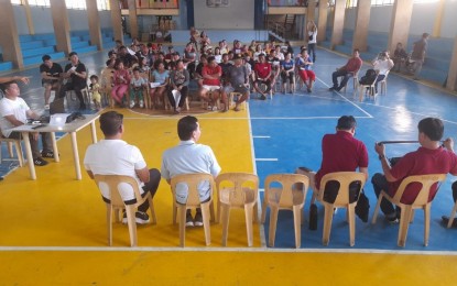 <p><strong>4PH FOR CEBU CITY.</strong> Officials from the Department for the Welfare of the Urban Poor in Cebu City hold an orientation for the prospective applicant of President Ferdinand R. Marcos Jr.'s Pambansang Pabahay Para sa Pilipino Program (4PH) in this undated photo. Councilor Jerry Guardo, on Thursday (Aug. 1, 2024), said 21 barangays in Cebu City are eyed for the 4PH housing project for homeless families. <em>(Photo courtesy of the Department for the Welfare of the Urban Poor)</em></p>