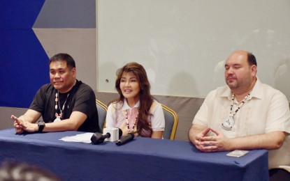 <p><strong>NIR BUDGET.</strong> Senator Imee Marcos is flanked by Negros Oriental Governor Manuel Sagarbarria (right) and Negros Occidental Vice Gov. Jeffrey Ferrer during the Philippine Councilors League gathering in Bacolod City on Thursday (Aug. 1, 2024). Marcos announced in the meeting that the Negros Island Region budget was not included in the 2025 National Expenditure Program. <em>(Contributed photo)</em></p>