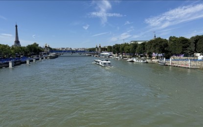 <p><strong>NOT-SO-FRIENDLY.</strong> Controversy over Seine's cleanliness looms as the first Olympic triathlon finally takes place. Team Belgium has withdrawn from the race after one of its players fell sick after last week's event. (Anadolu)</p>