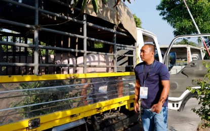 <div dir="auto"><strong>CHECKPOINT</strong>. A local government personnel conducts checkpoint at a border in Alaminos City during the height of African swine fever (ASF) outbreak in Pangasinan in 2019. Although there was no longer an ASF outbreak in the province, the temporary total ban on the entry of pork and or swine from ASF red zone areas is still in place to prevent recurrence of the virus amid the rising cases in neighboring provinces. <em>(Photo courtesy of Alaminos LGU Facebook page)</em></div>